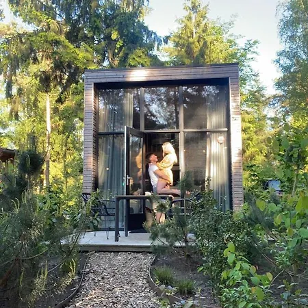 Tinyhouse Op De Veluwe פארק נופש ביקברחן
